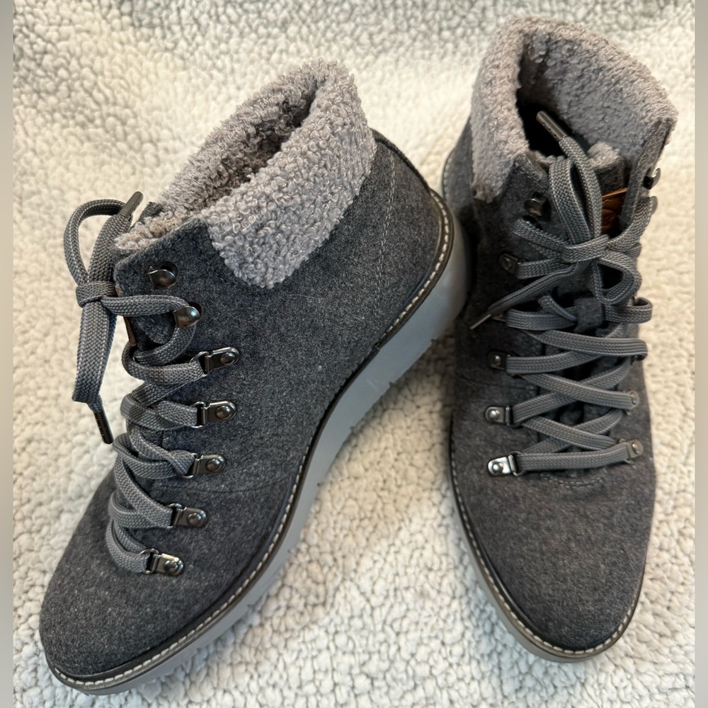 Dr. Scholl’s Sentinel Ankle Boots - Charcoal Flannel Fabric